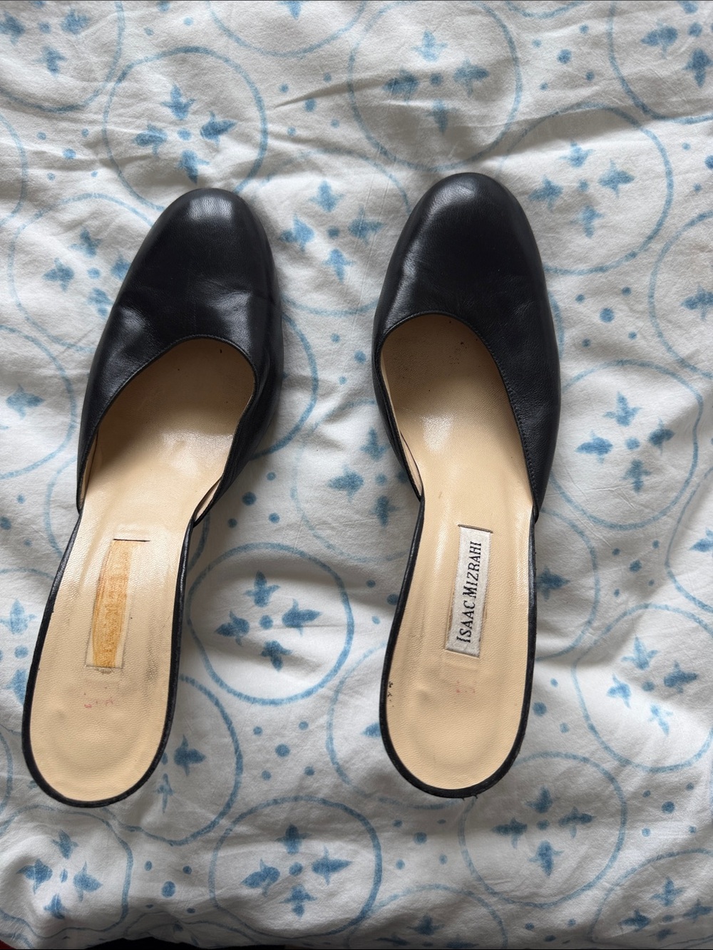 Isaac Mizrahi Black Leather Slip-On Mules